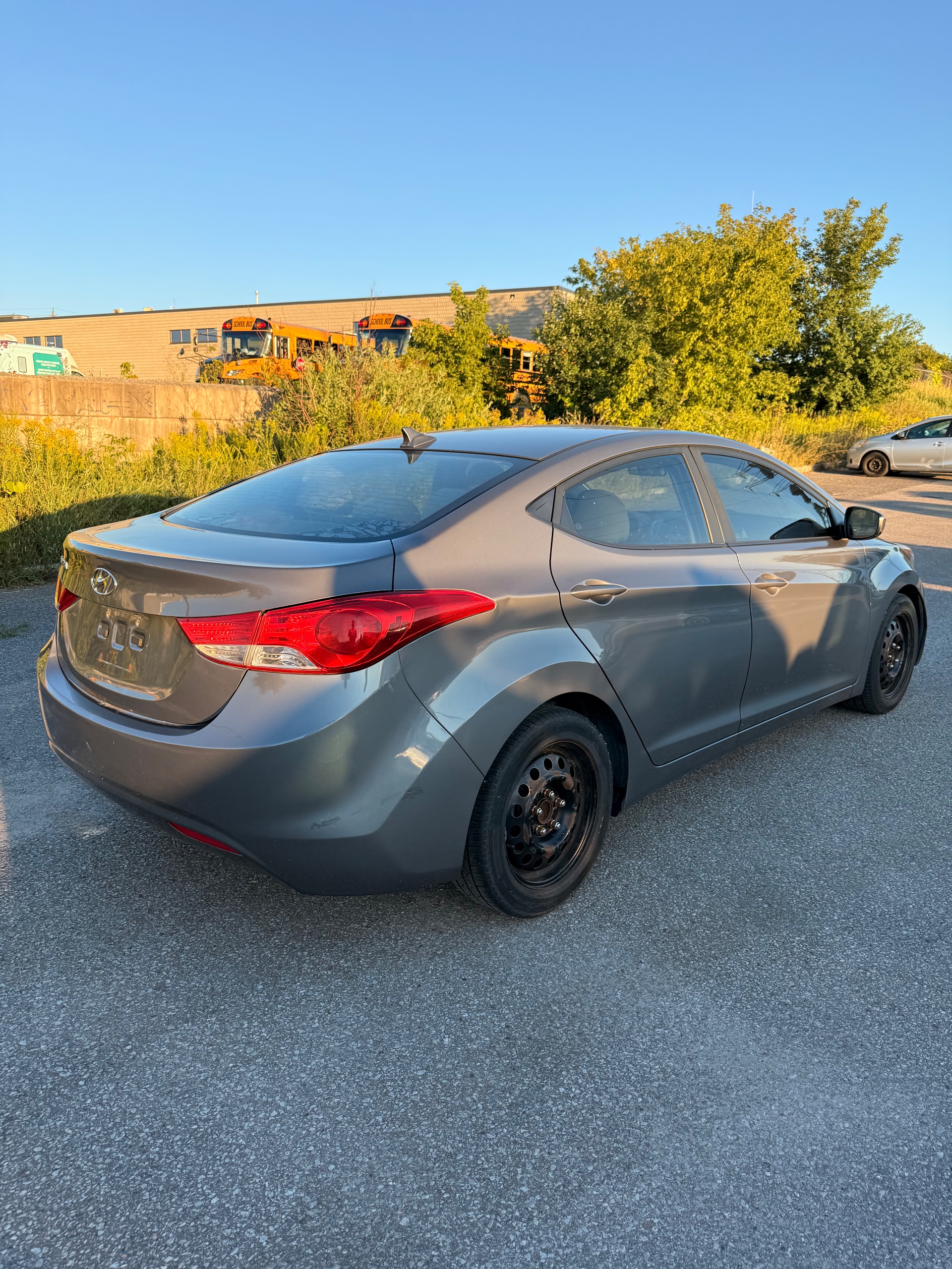 2013 Hyundai Elantra GLS — photo 5 of 10