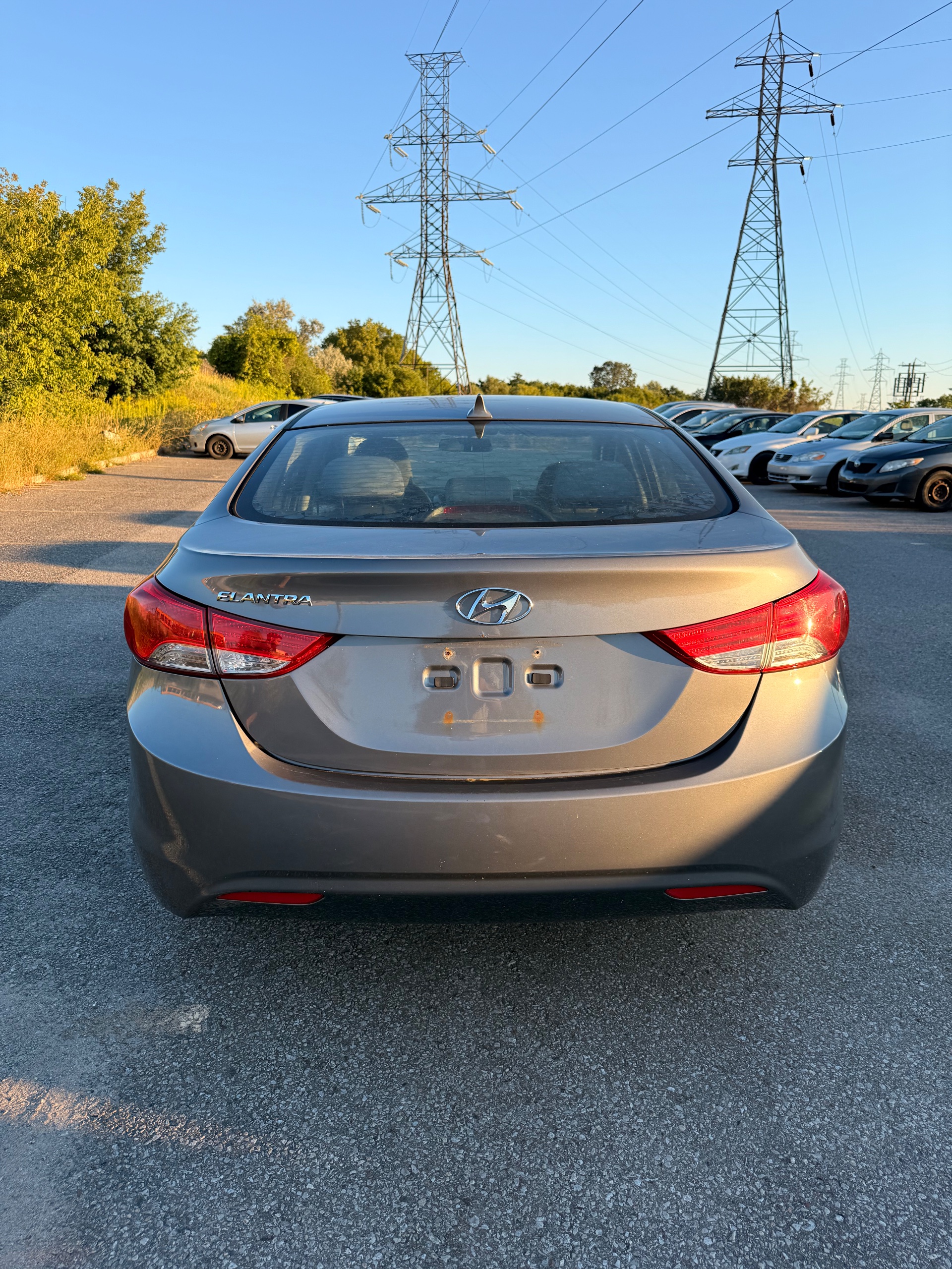 2013 Hyundai Elantra GLS — photo 6 of 10
