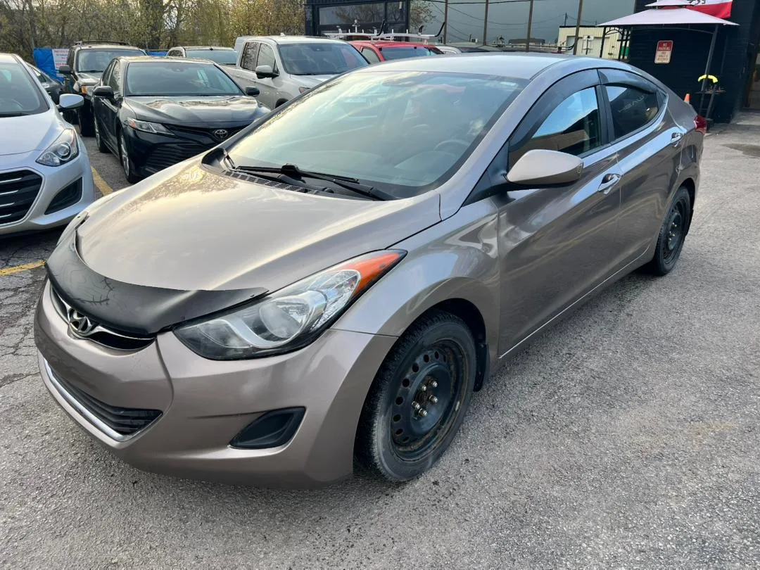 2011 Hyundai Elantra GLS — photo 2 of 11