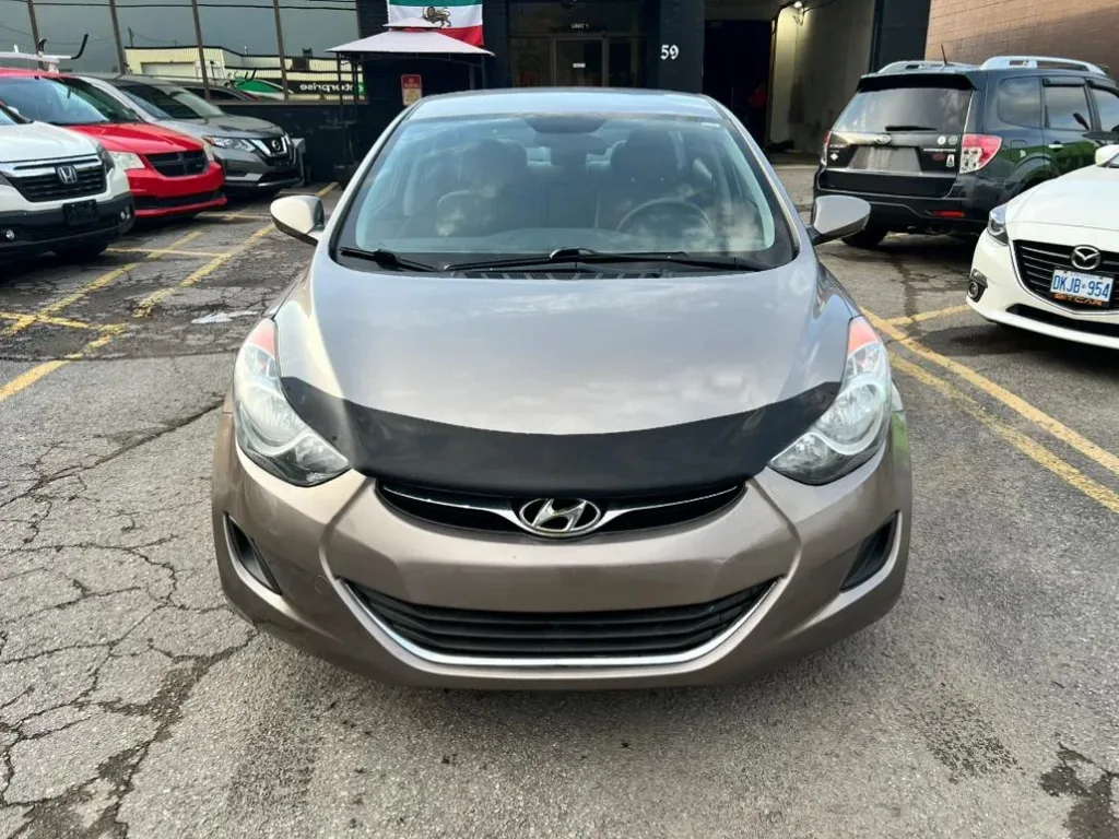 2011 Hyundai Elantra GLS — photo 1 of 10