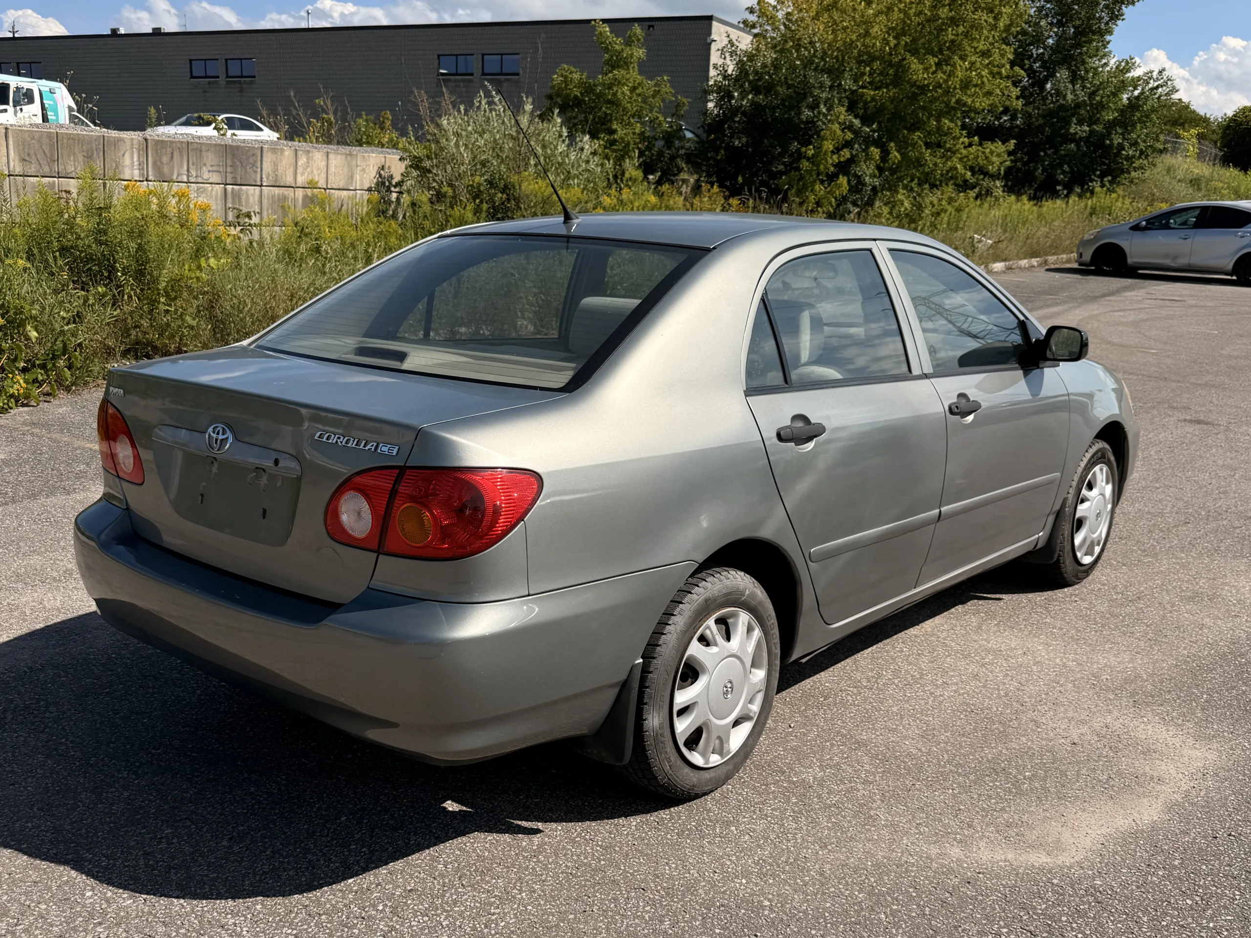 2004 Toyota Corolla — photo 6 of 12