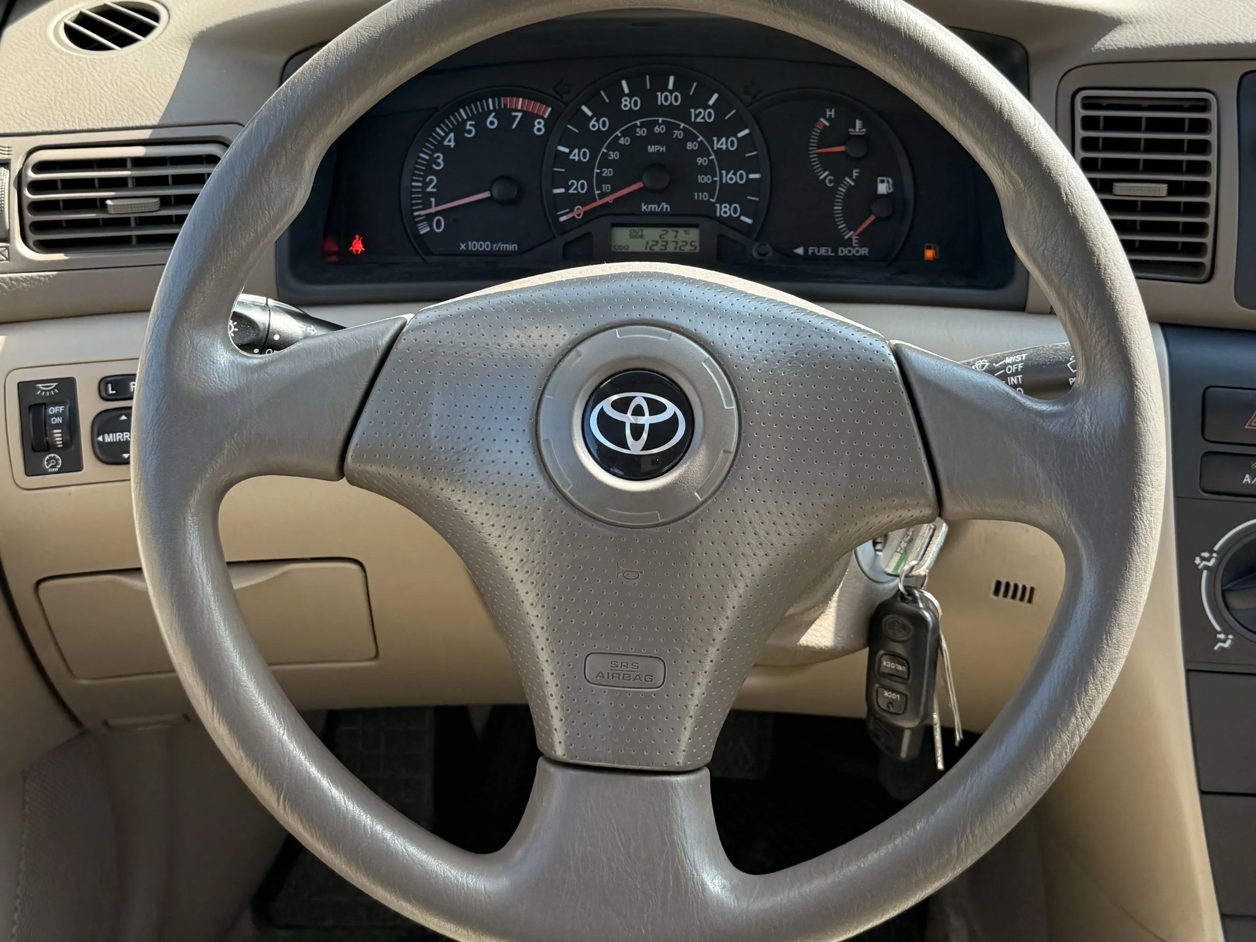 2004 Toyota Corolla — photo 10 of 12