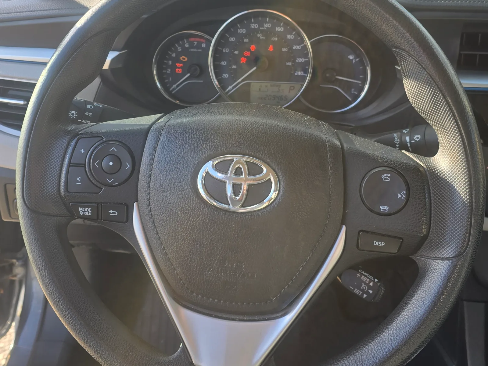 2016 Toyota Corolla — photo 10 of 11
