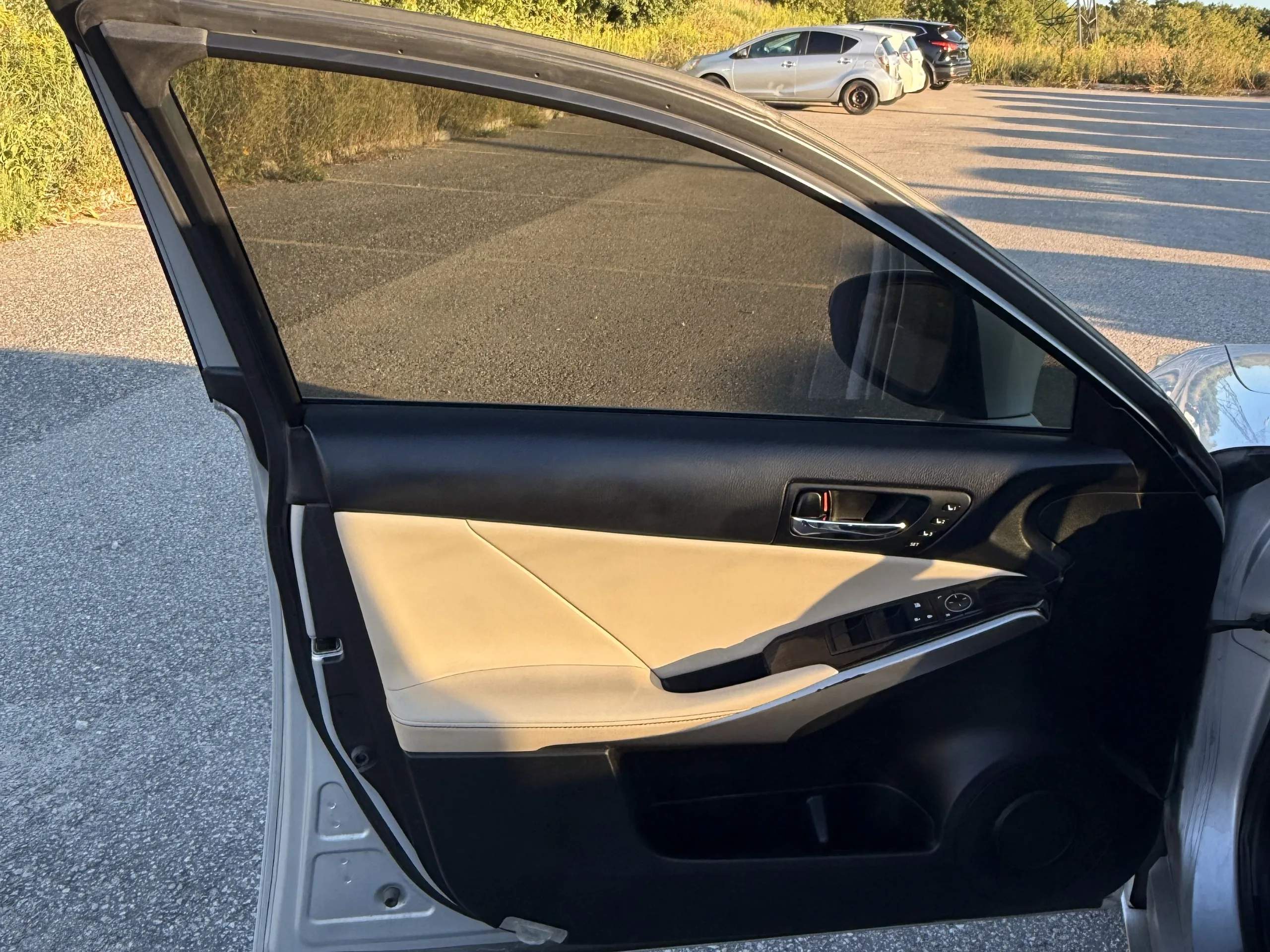 2014 Lexus IS 250 — photo 7 of 13