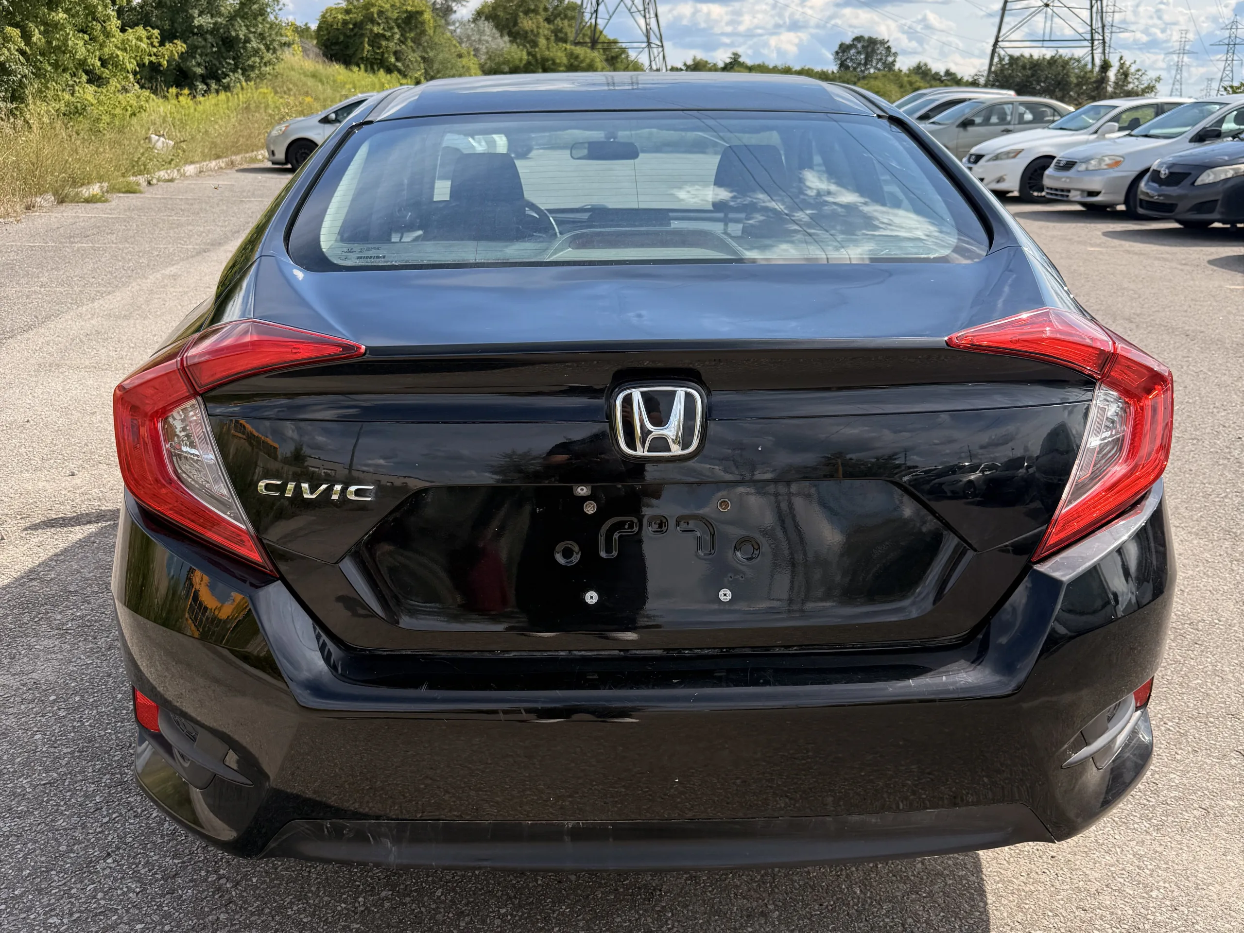 2018 Honda Civic LX — photo 4 of 11