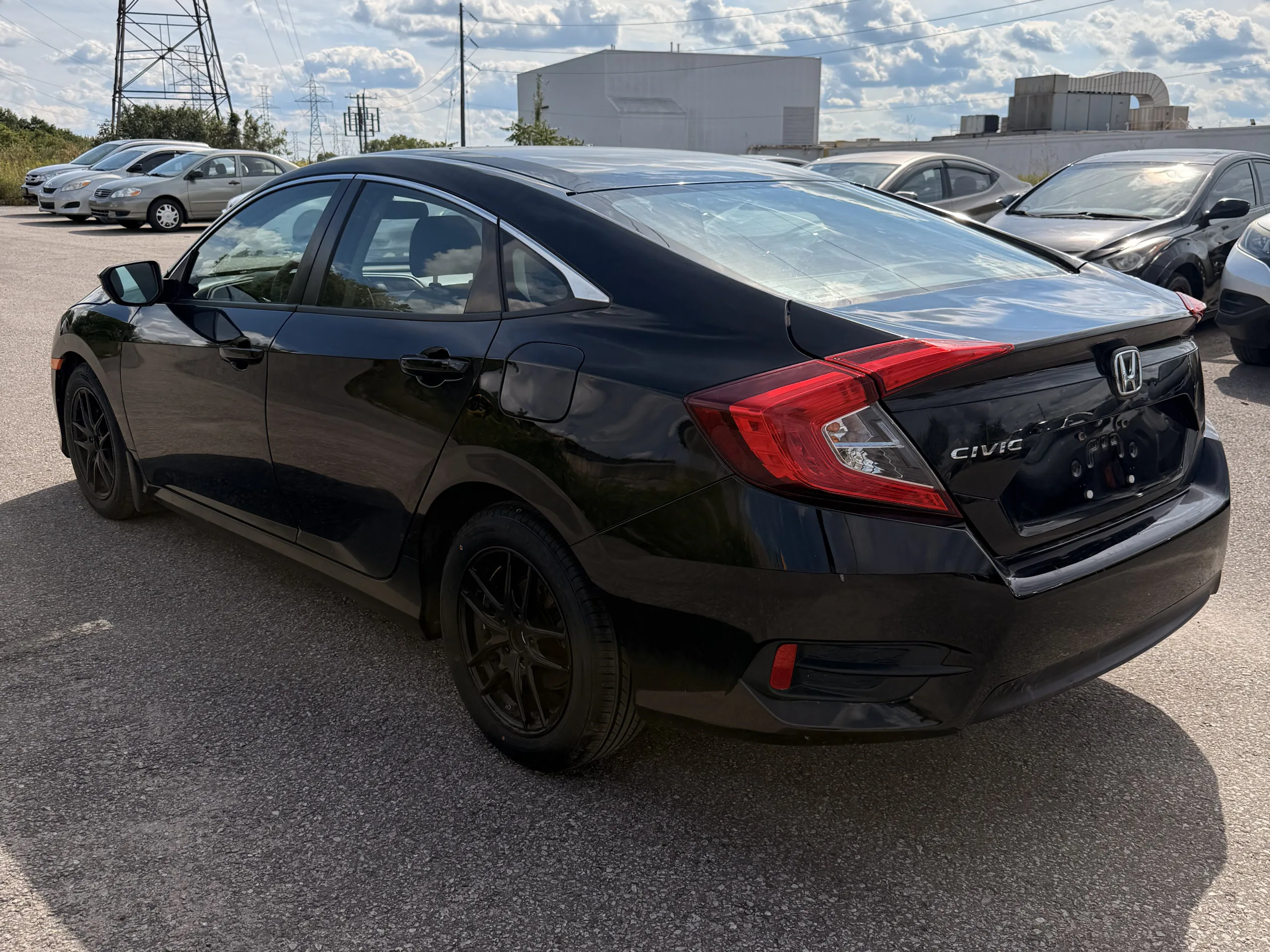 2018 Honda Civic LX — photo 5 of 11