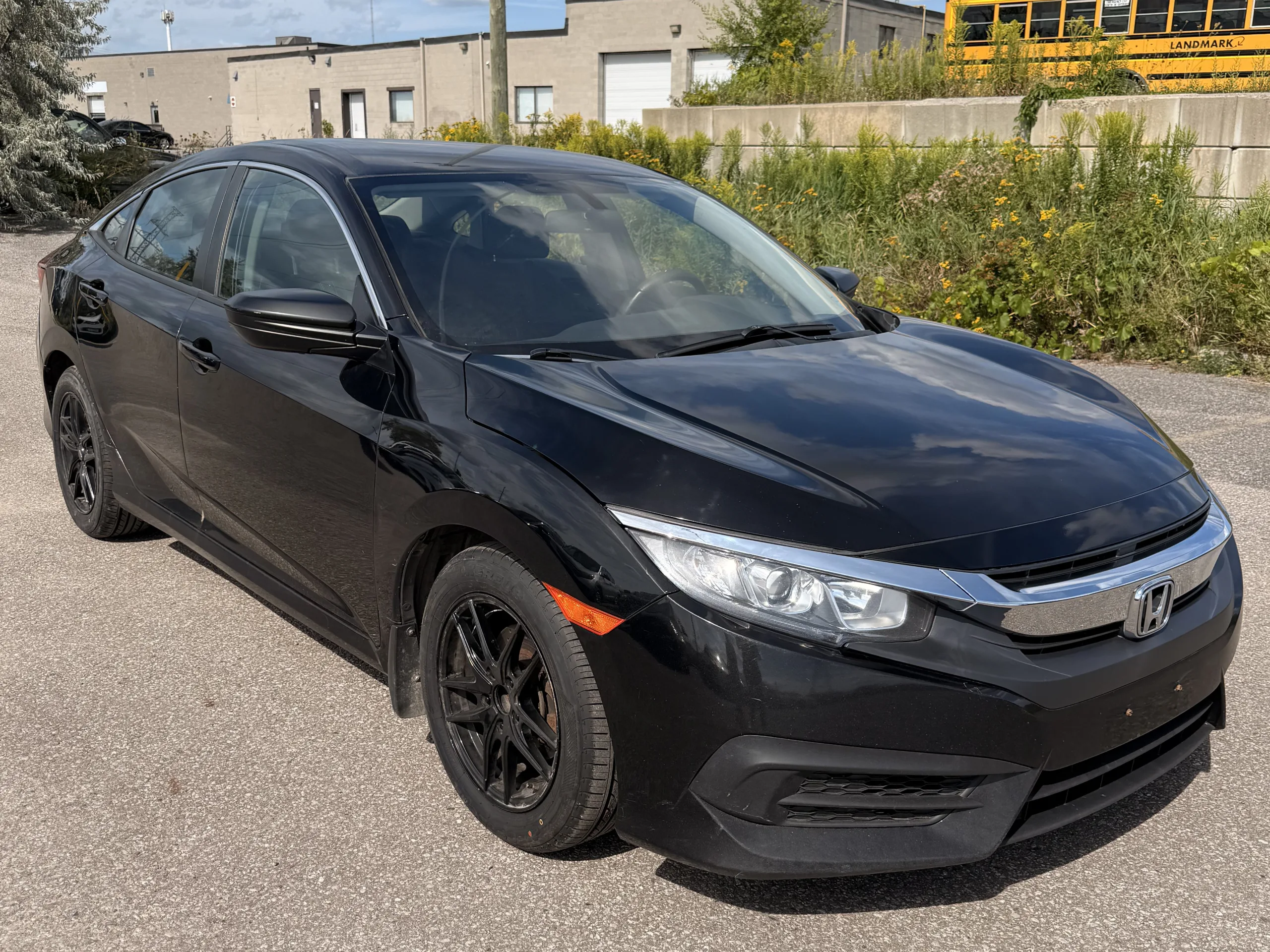 2018 Honda Civic LX — photo 2 of 11
