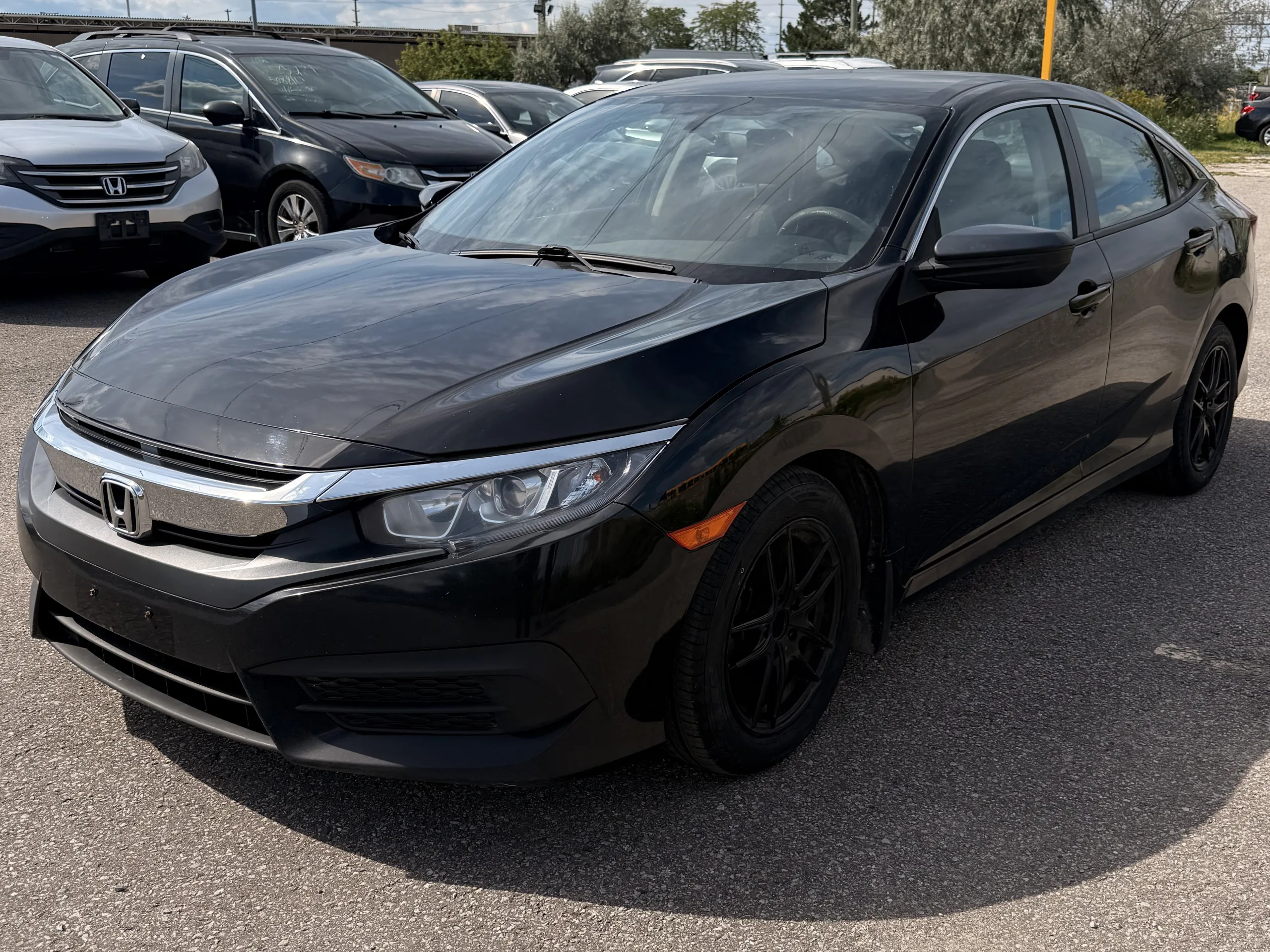 2018 Honda Civic LX — photo 3 of 11