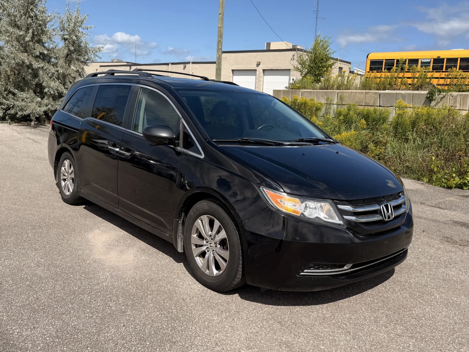 2014 Honda Odyssey EX — photo 2 of 21