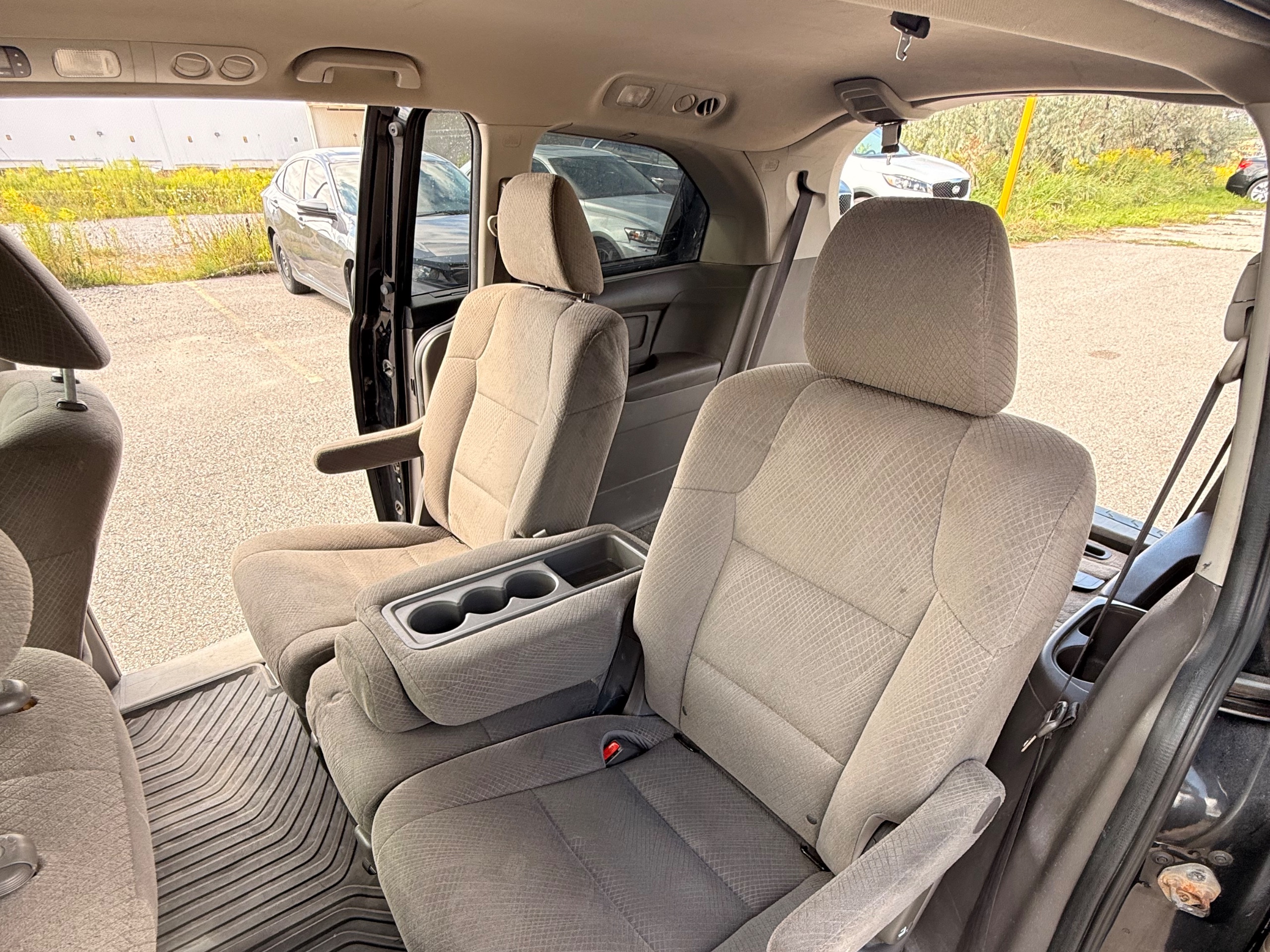 2014 Honda Odyssey EX — photo 13 of 21