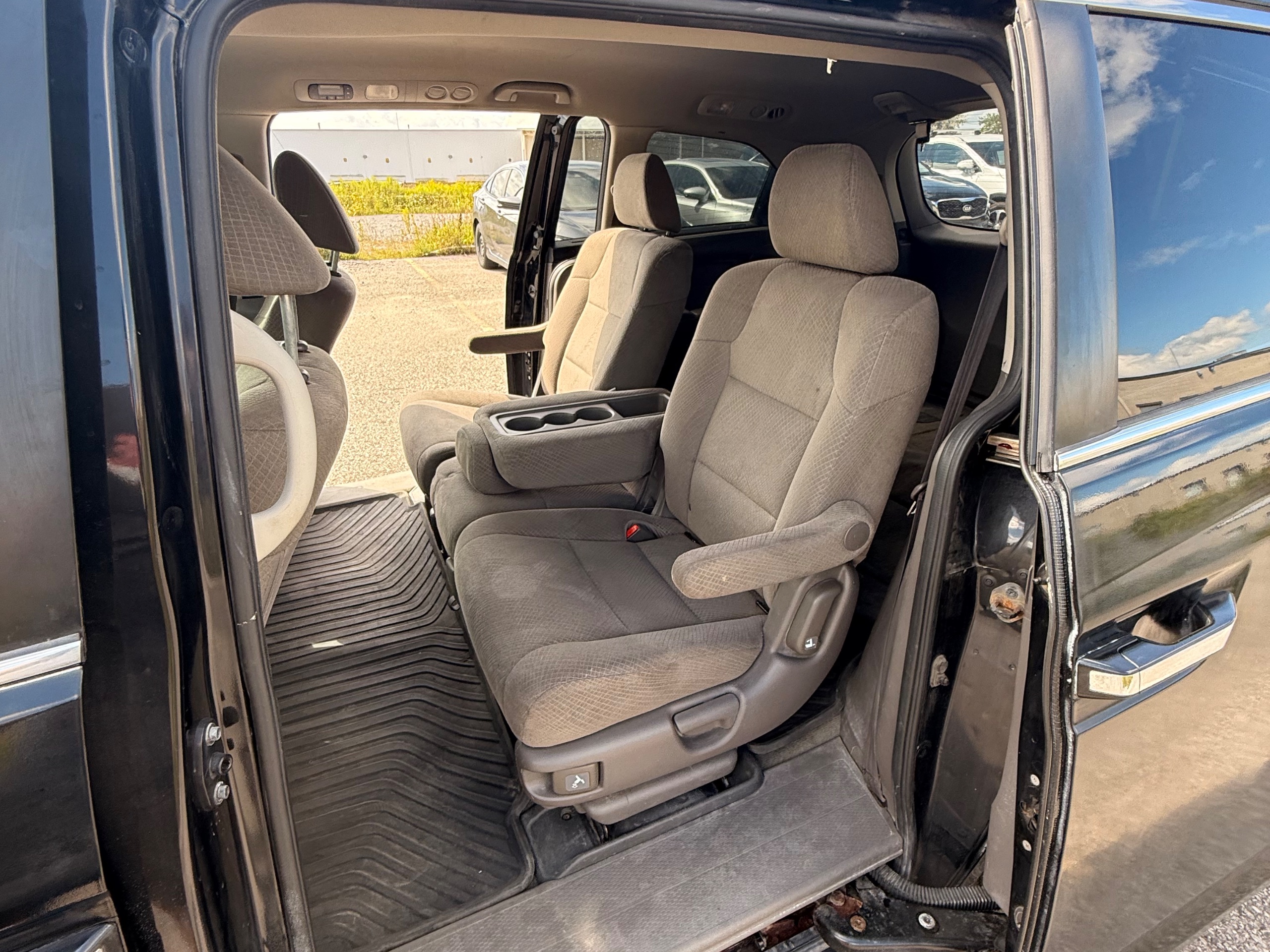 2014 Honda Odyssey EX — photo 14 of 21