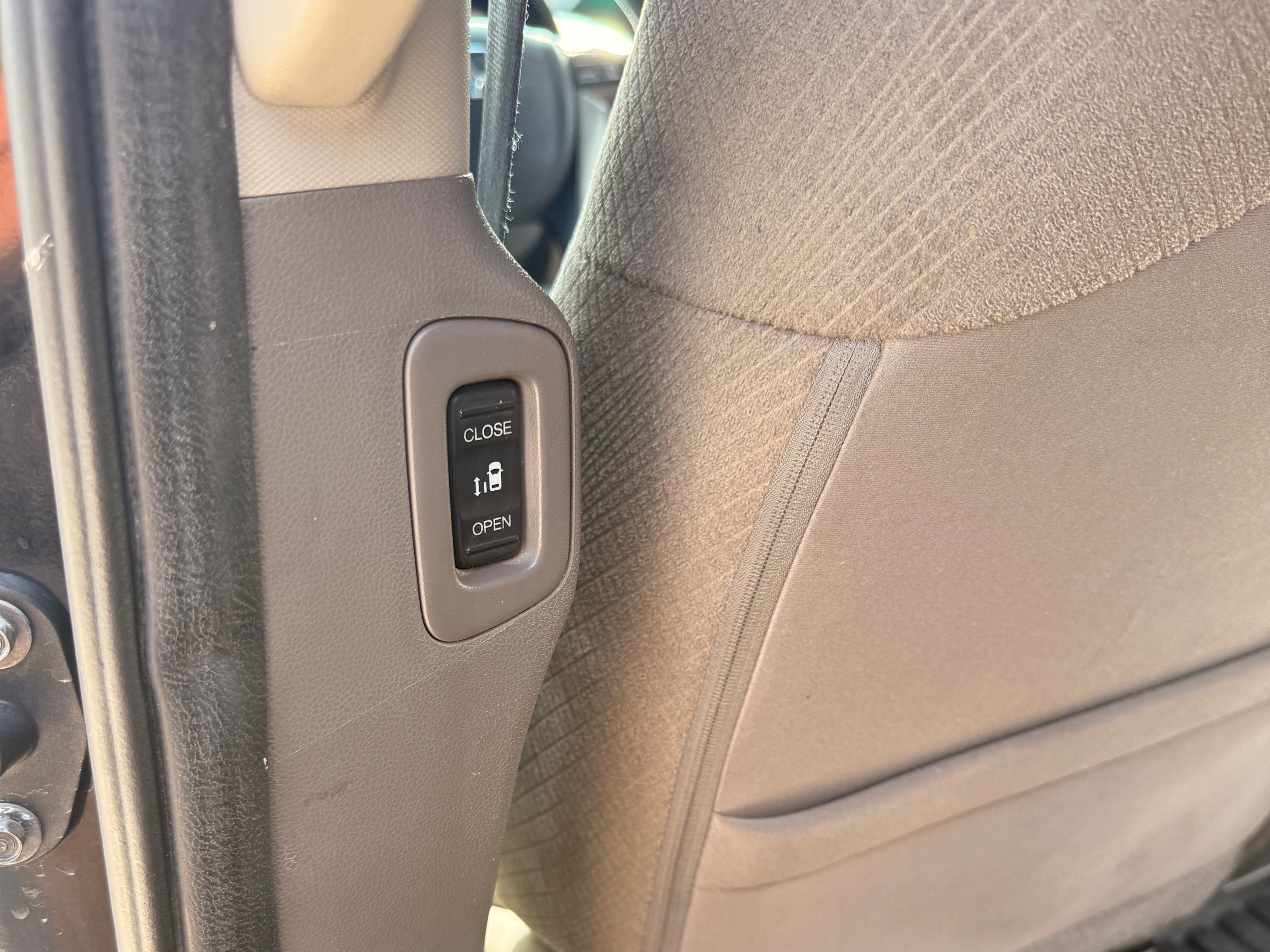 2014 Honda Odyssey EX — photo 15 of 21