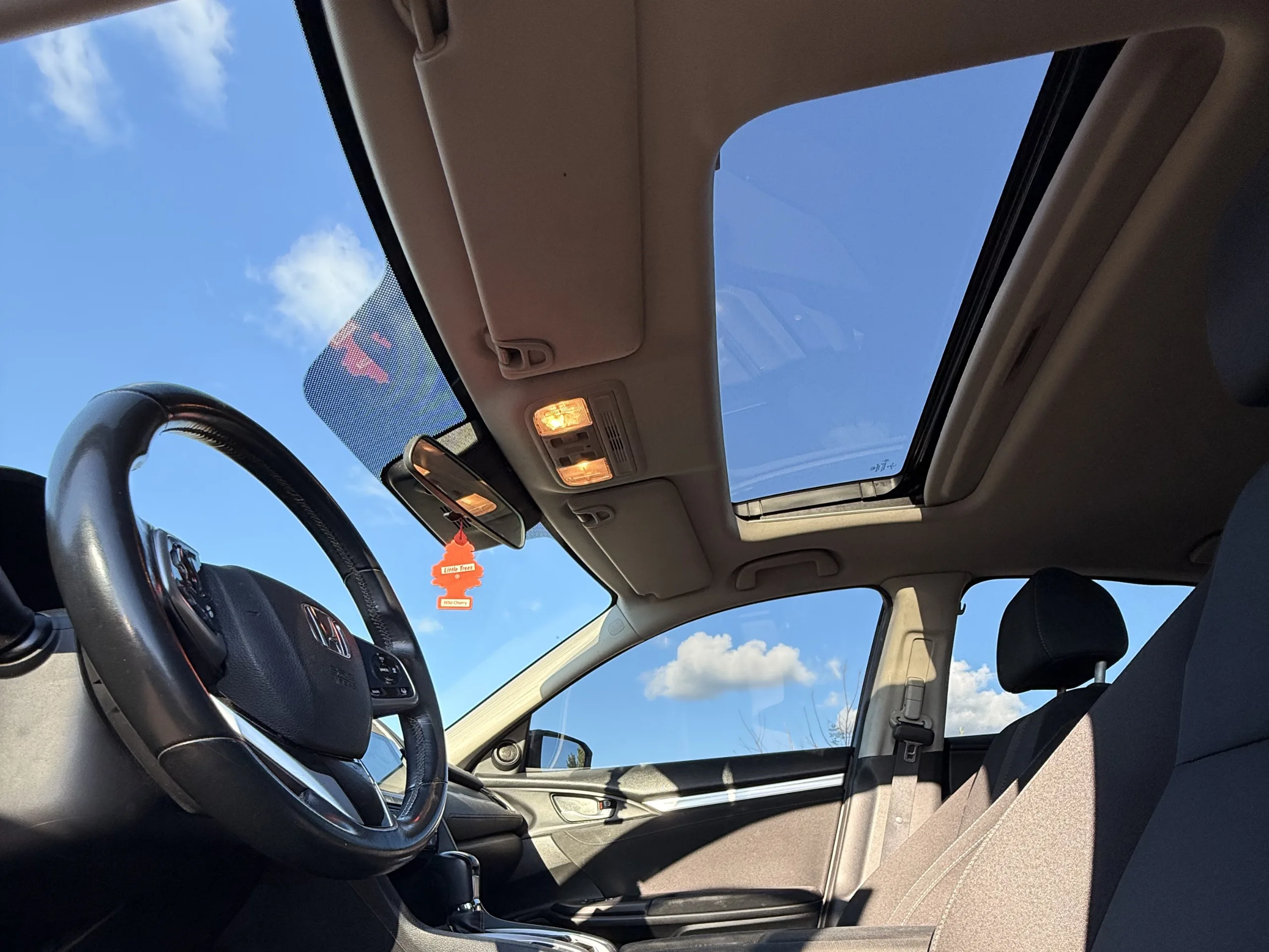2019 Honda Civic EX — photo 9 of 12