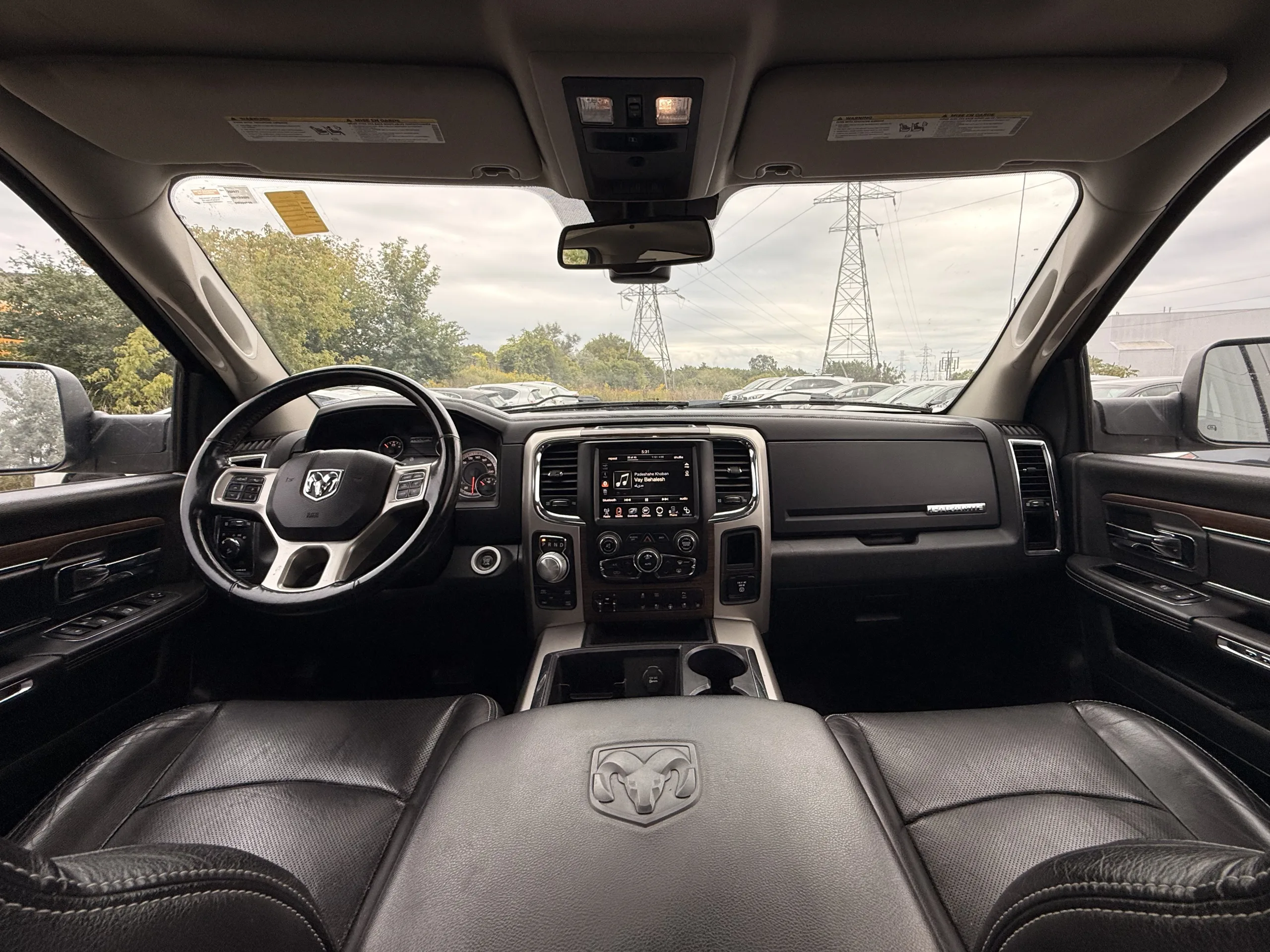 2015 RAM 1500 Laramie — photo 13 of 20