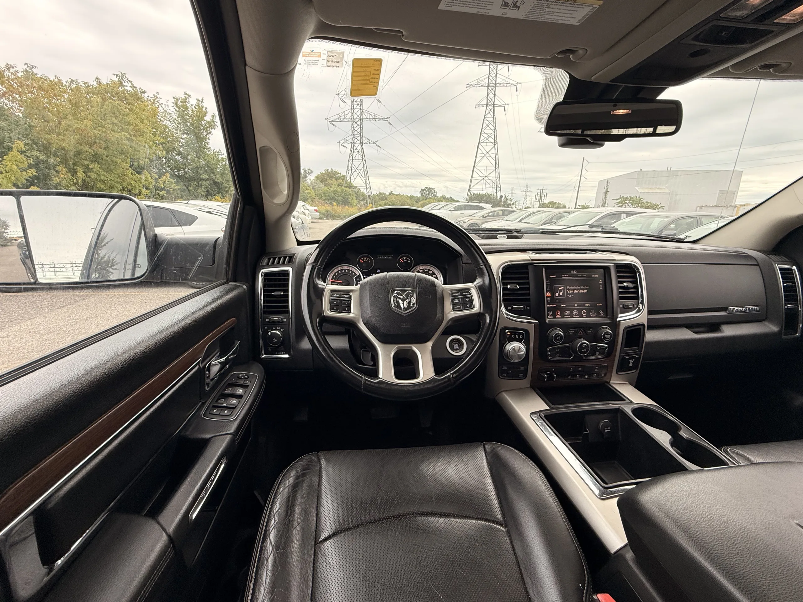 2015 RAM 1500 Laramie — photo 15 of 20